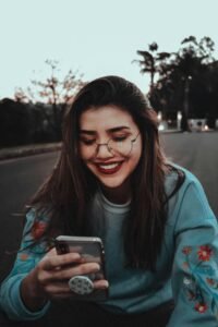 text therapy, text a therapist, does text therapy work, is text therapy effective