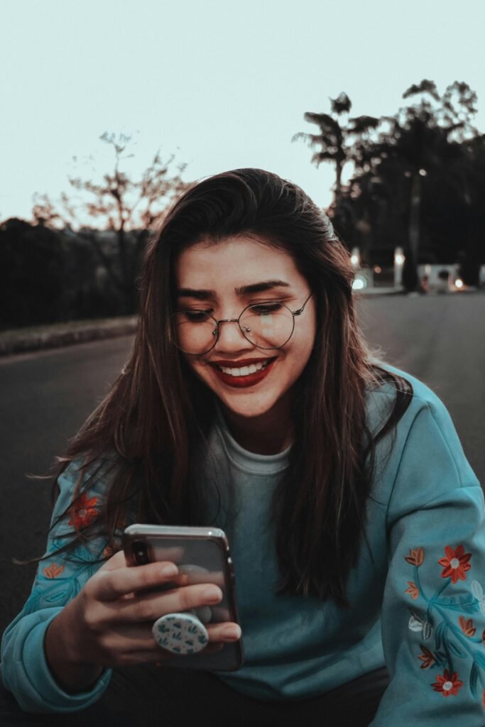 text therapy, text a therapist, does text therapy work, is text therapy effective
