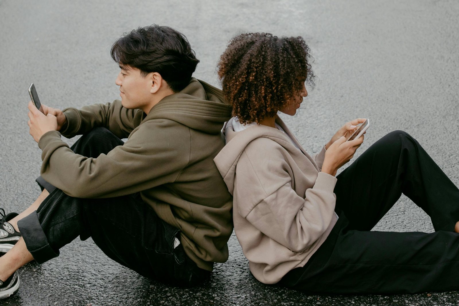 Text Therapy: How It Works, Costs, and If It's Right for You